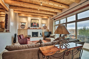 Adobe-Style Home with Views Less Than 5 Mi to Santa Fe Plaza